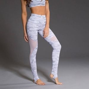 Onzie White Camo Stirrup Mesh Panel Leggings
